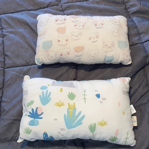 2 pillows by blabla
